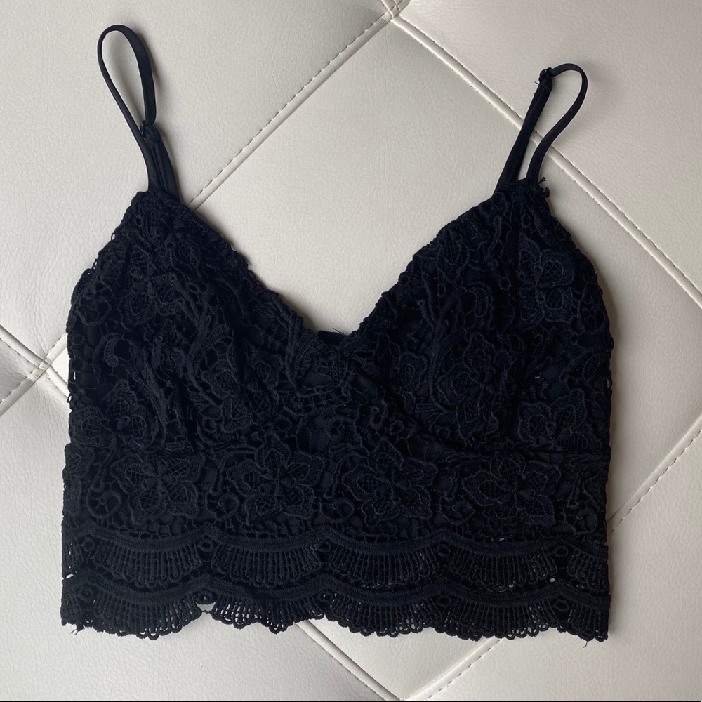 Lace crop tank🖤
